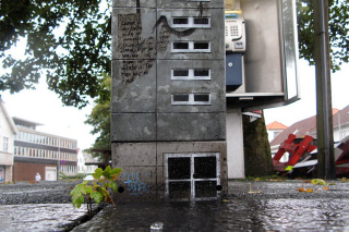 Illustration for article titled Artist Converts Everyday Objects Into Super-Realistic Miniature Apartment Buildings